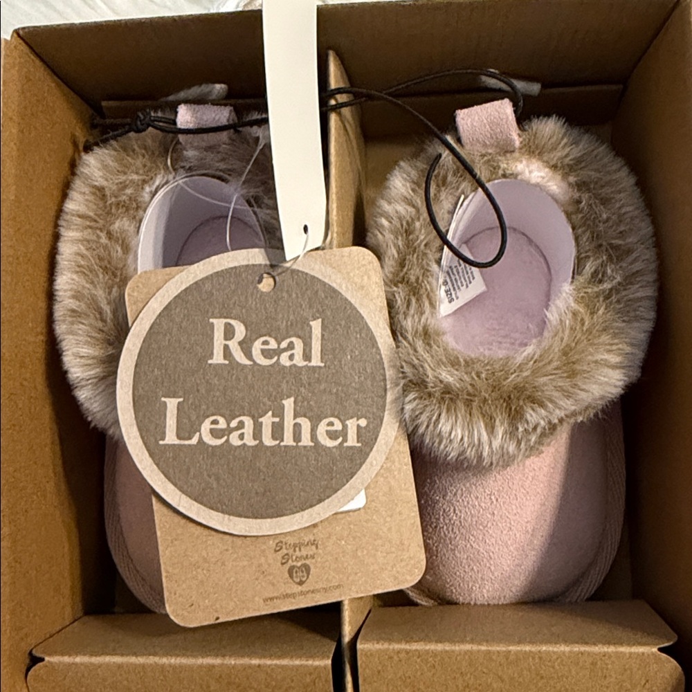 BearPaw Faux Fur Baby Booties - color Lipink brand new see all photos - Picture 6 of 9